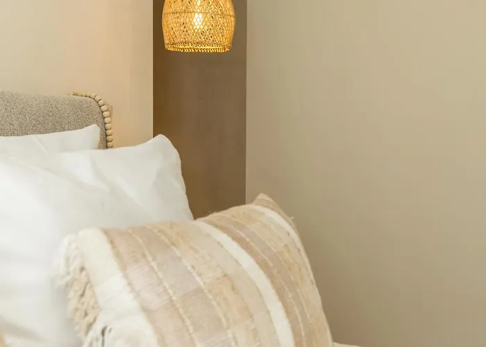 מלון Boutiquehotel Omnia *